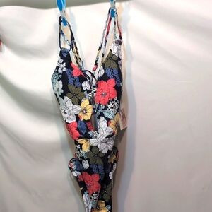 NWT Jessica Simpson floral one piece swimsuit size small